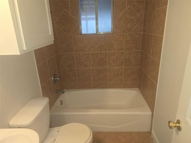 804 Lexington ST, Taylor, TX 76574
