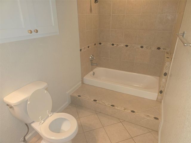 804 Lexington ST, Taylor, TX 76574