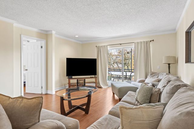 6300 S Falls Circle Drive 311, Lauderhill, FL 33319