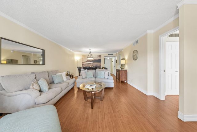 6300 S Falls Circle Drive 311, Lauderhill, FL 33319