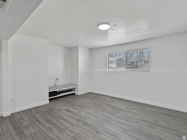 2977 S BREEZE DR, Magna, UT 84044