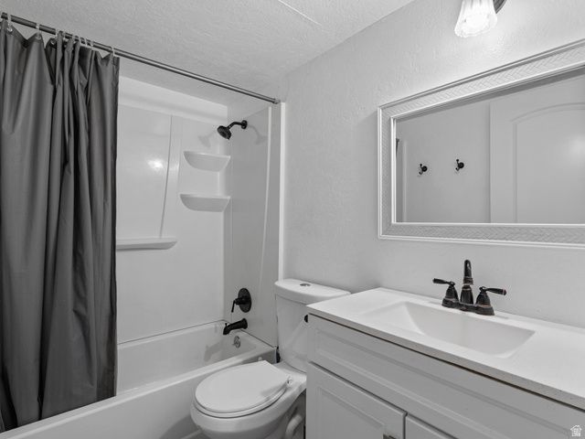 2977 S BREEZE DR, Magna, UT 84044