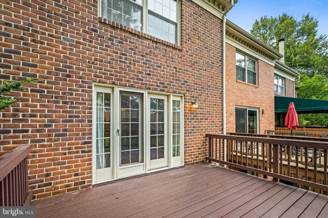 19 VICTORIA FALLS CT, Sparks, MD 21152