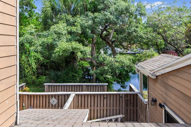 7184 Sportsmans Drive, North Lauderdale, FL 33068