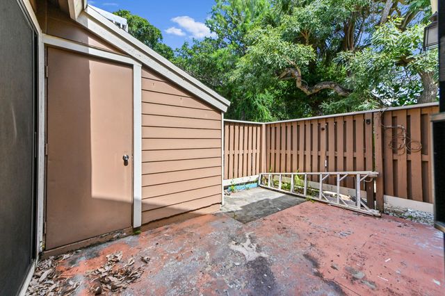 7184 Sportsmans Drive, North Lauderdale, FL 33068