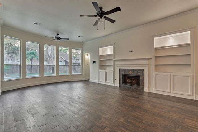 168 Bristol Bend Circle, The Woodlands, TX 77382