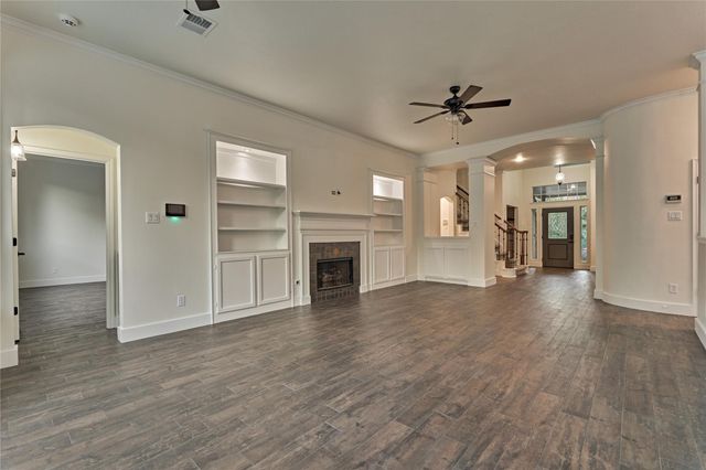 168 Bristol Bend Circle, The Woodlands, TX 77382