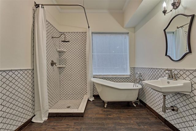 168 Bristol Bend Circle, The Woodlands, TX 77382