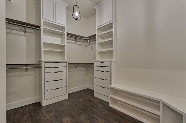 168 Bristol Bend Circle, The Woodlands, TX 77382