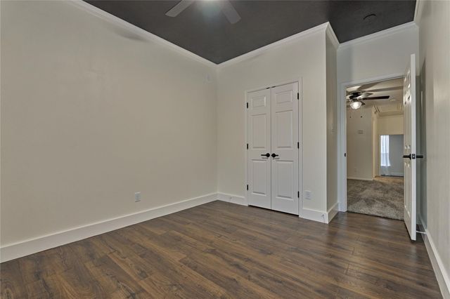 168 Bristol Bend Circle, The Woodlands, TX 77382