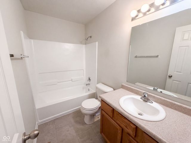 1349 Fiesta Drive, Franklin, IN 46131