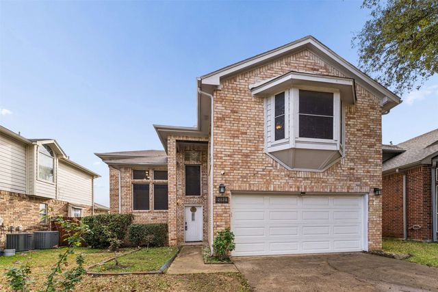 2124 Newport Drive, Flower Mound, TX 75028