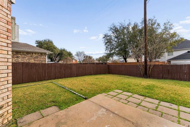 2124 Newport Drive, Flower Mound, TX 75028