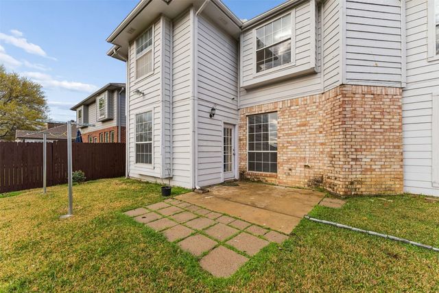 2124 Newport Drive, Flower Mound, TX 75028