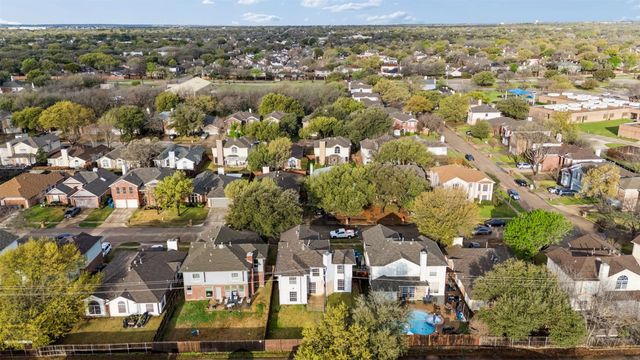 2124 Newport Drive, Flower Mound, TX 75028