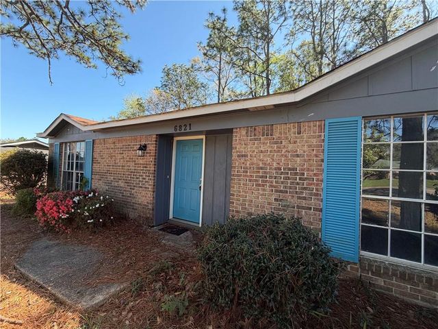 6821 Greenway Drive S, Mobile, AL 36608