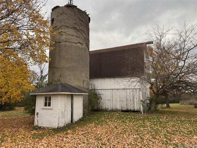 7443 E Michigan Avenue, Saline, MI 48176