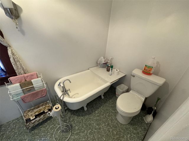 7443 E Michigan Avenue, Saline, MI 48176