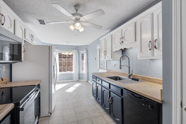 3510 RIPPLECHASE DR, Bartlett, TN 38133