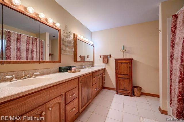 7062 South Fork Drive, Swartz Creek, MI 48473