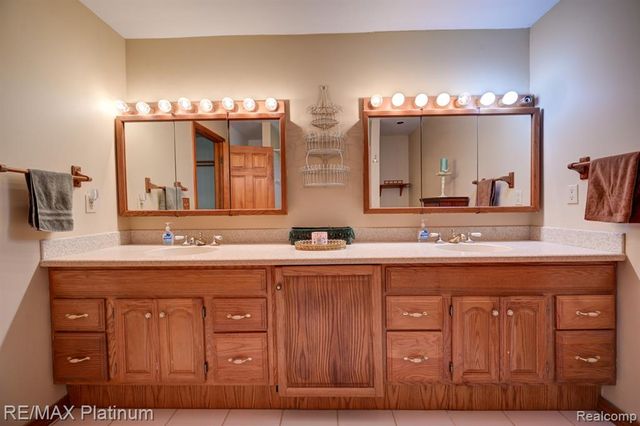 7062 South Fork Drive, Swartz Creek, MI 48473