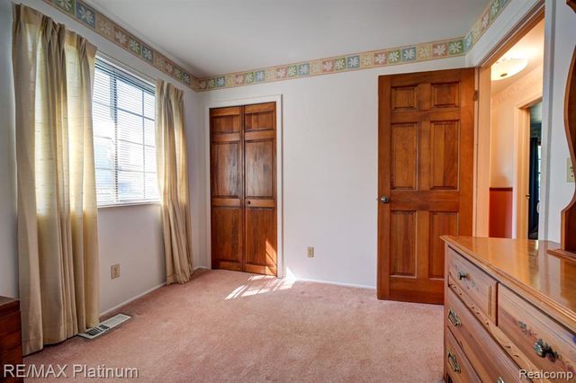 7062 South Fork Drive, Swartz Creek, MI 48473