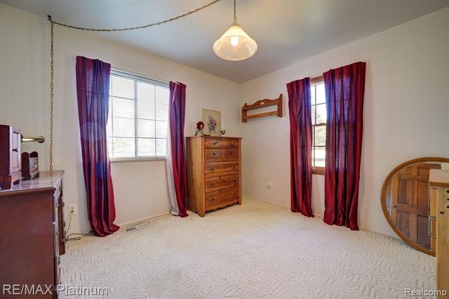 7062 South Fork Drive, Swartz Creek, MI 48473