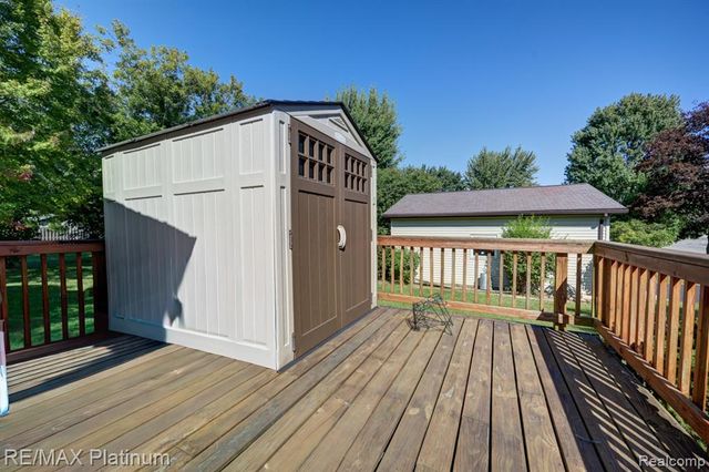 7062 South Fork Drive, Swartz Creek, MI 48473