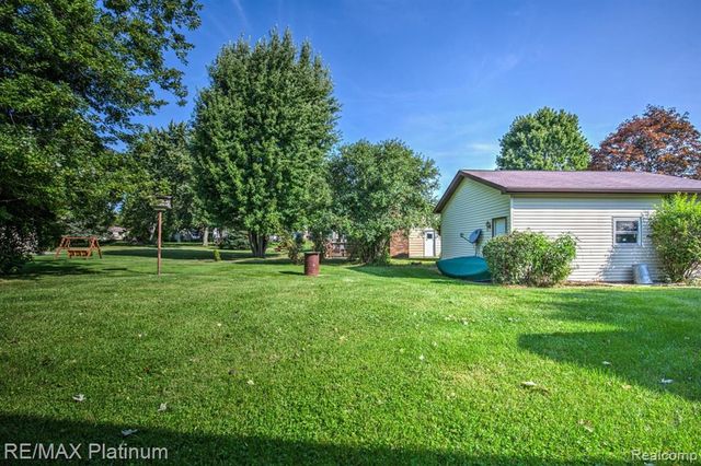 7062 South Fork Drive, Swartz Creek, MI 48473