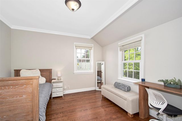 71 Heatherbloom Road, White Plains, NY 10605