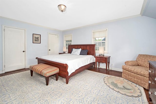 71 Heatherbloom Road, White Plains, NY 10605