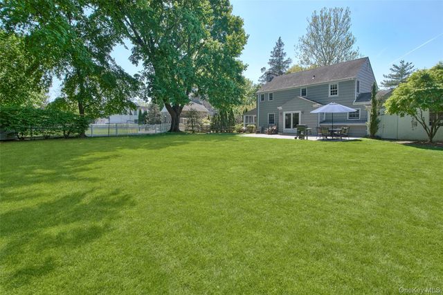 71 Heatherbloom Road, White Plains, NY 10605