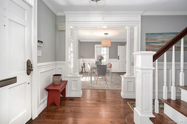 71 Heatherbloom Road, White Plains, NY 10605