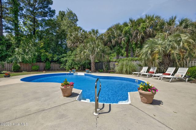 4712 Wedgefield Drive, Wilmington, NC 28409