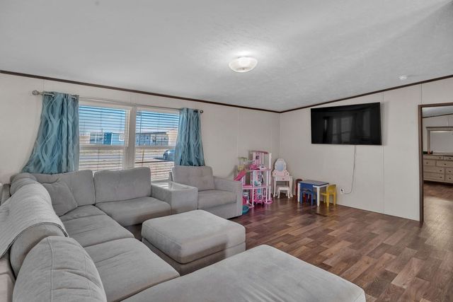 2439 Mist Ave, Stanton, TX 79782