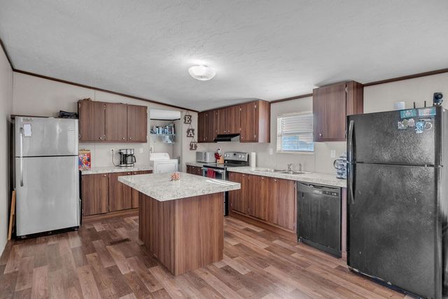 2439 Mist Ave, Stanton, TX 79782