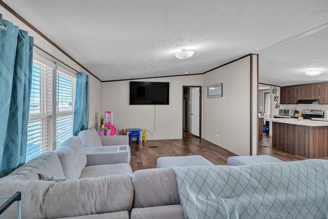 2439 Mist Ave, Stanton, TX 79782