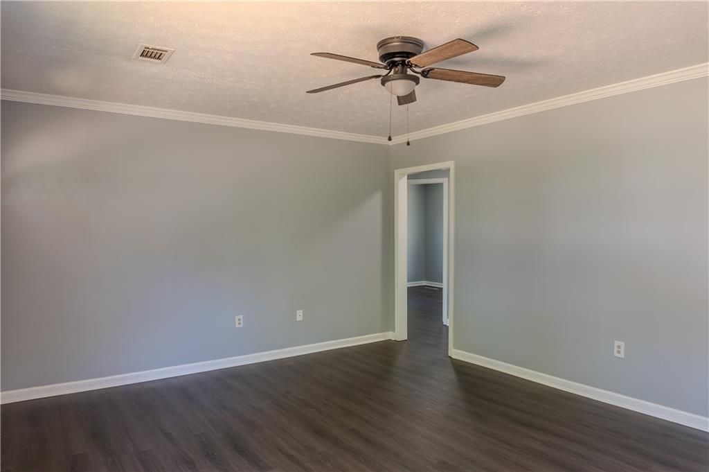 Image 4 of property listing at 53 Washington Drive, Forsyth, GA 31029