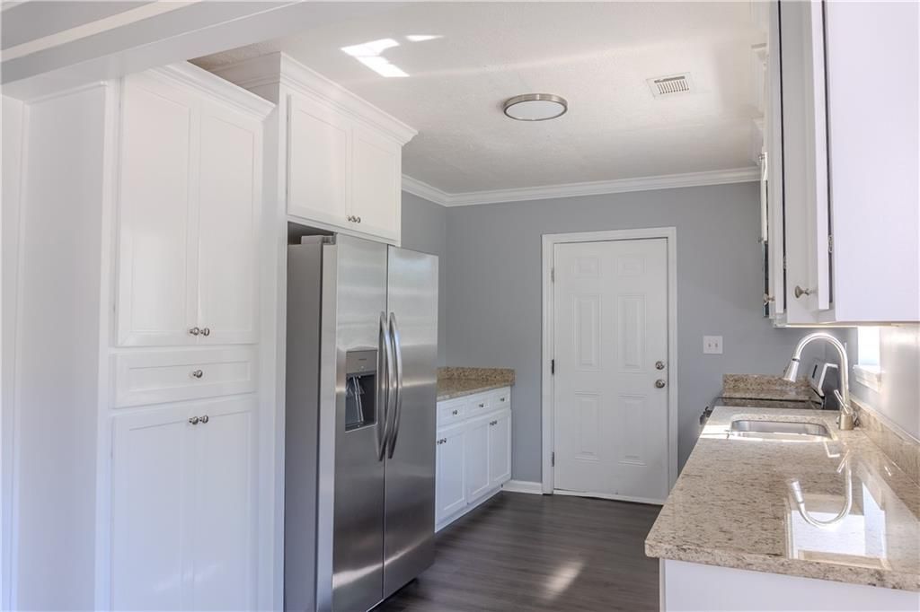 Image 6 of property listing at 53 Washington Drive, Forsyth, GA 31029