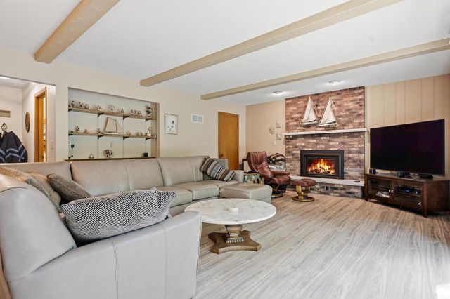 1482 37th AVENUE, Kenosha, WI 53144