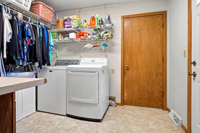 1482 37th AVENUE, Kenosha, WI 53144