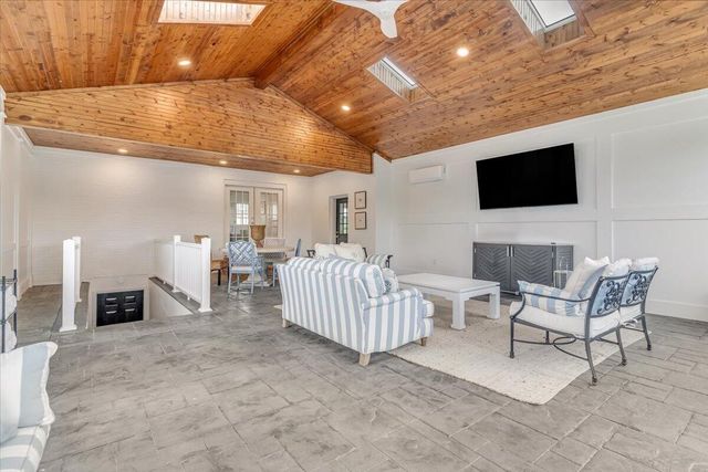 197 Browns Mill Road, Versailles, KY 40383