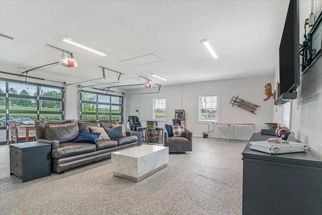 197 Browns Mill Road, Versailles, KY 40383