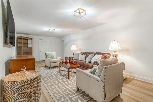 197 Browns Mill Road, Versailles, KY 40383