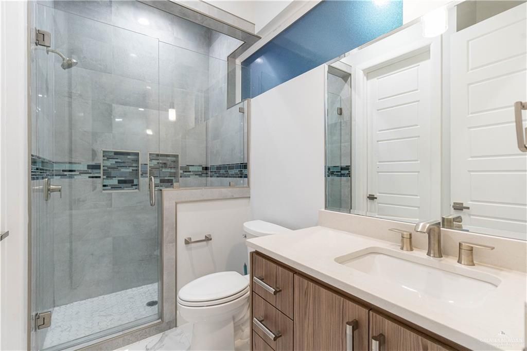 Image 20 of property listing at 2416 S Thames Drive, Edinburg, TX 78539