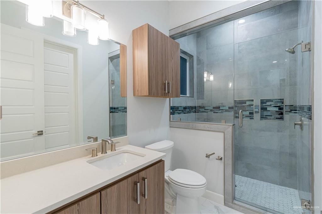 Image 21 of property listing at 2416 S Thames Drive, Edinburg, TX 78539