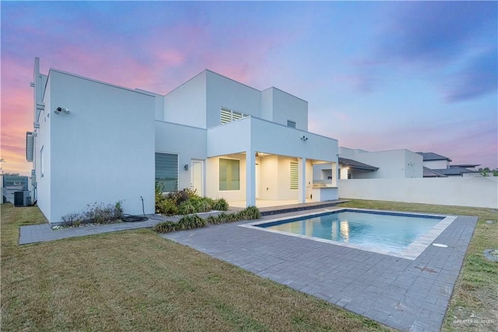 Image 29 of property listing at 2416 S Thames Drive, Edinburg, TX 78539