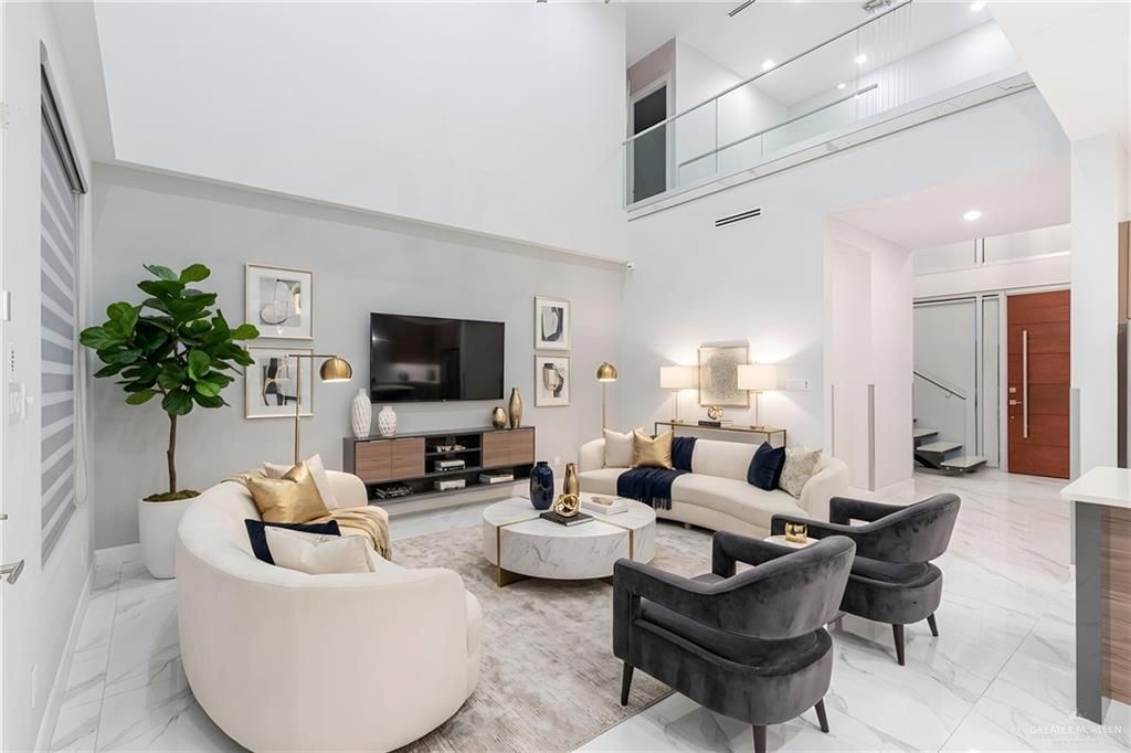 Image 3 of property listing at 2416 S Thames Drive, Edinburg, TX 78539