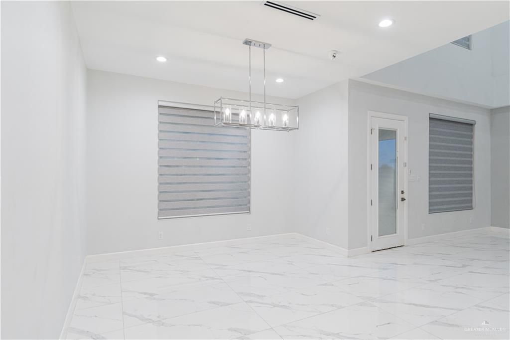 Image 6 of property listing at 2416 S Thames Drive, Edinburg, TX 78539