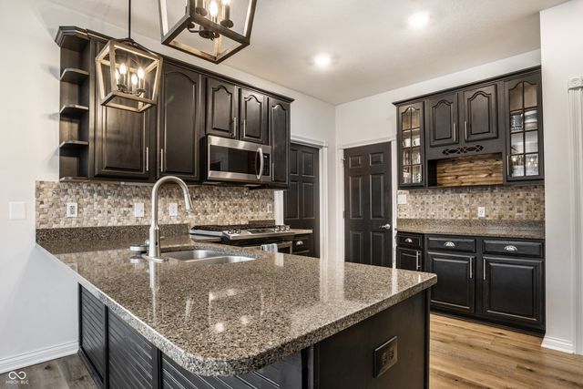 3608 Shoreline Drive, Greenwood, IN 46143